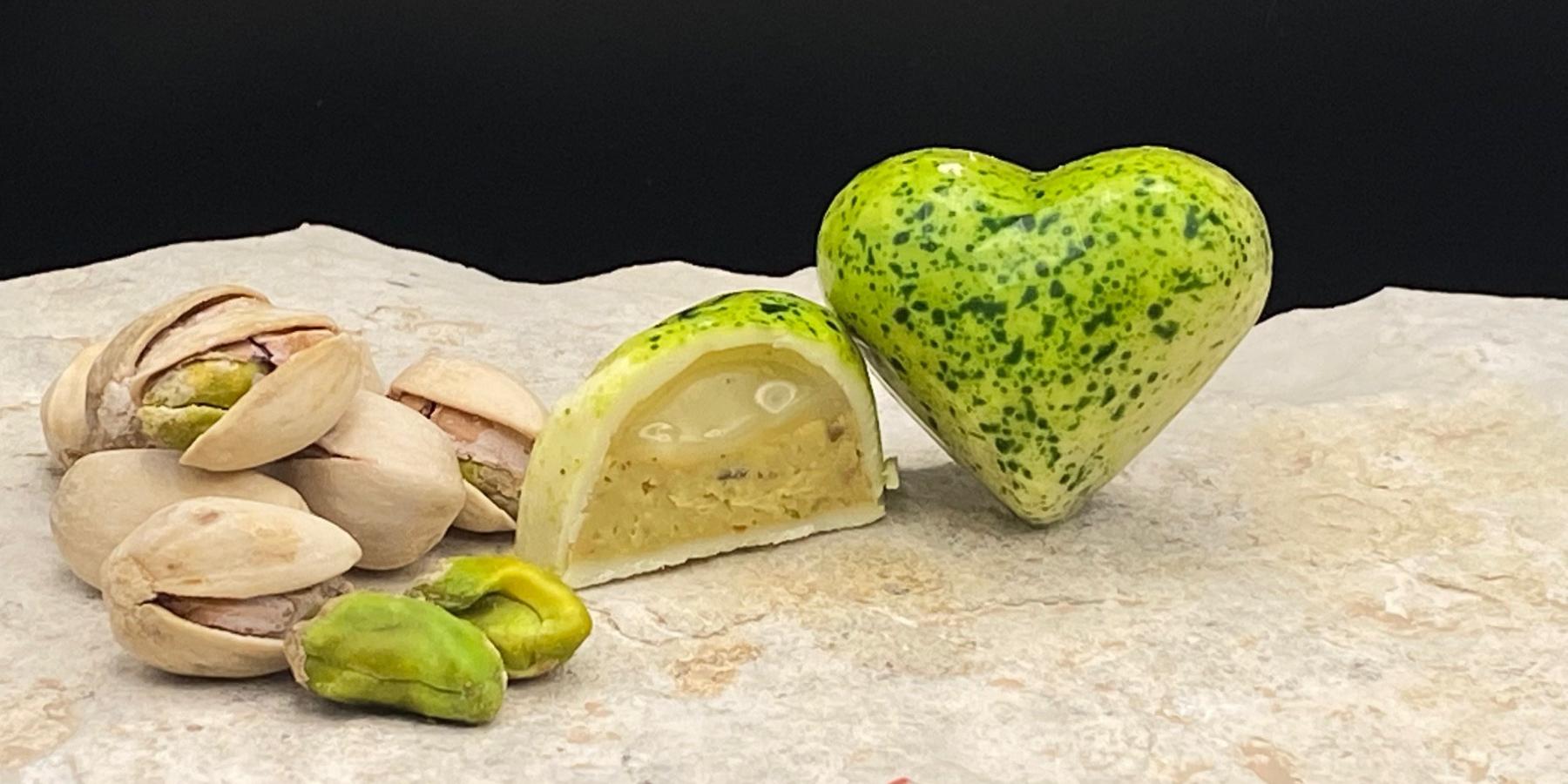 Pralinen mit Pistaziennougat und Vanille