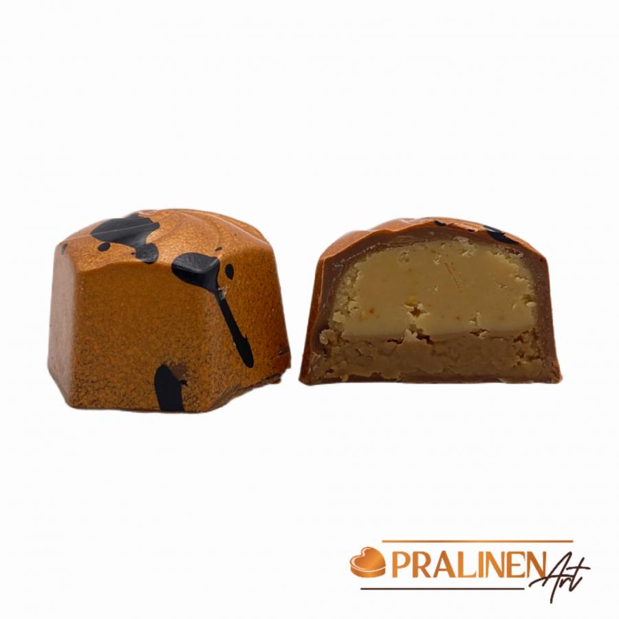 Edles Nougatpralinen hangefertigt aus Piemonteser Haselnüssen in einer Hülle aus Belgischer Vollmilchschokolade